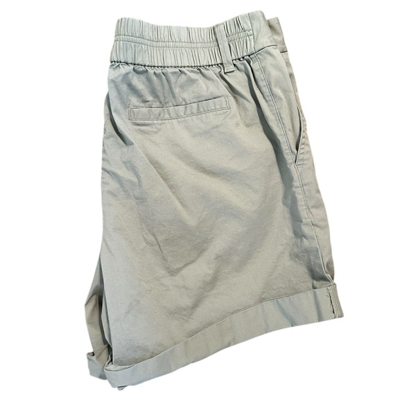 A NEW DAY sage green high rise pleated cuffed shorts size XL - Picture 5 of 7
